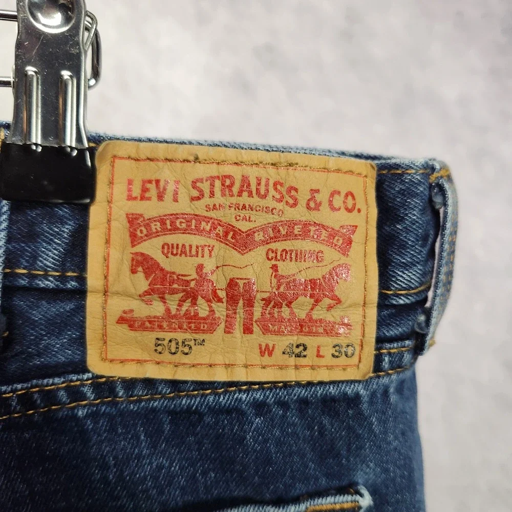 Levis 505 Regular Fit Jeans Mens 42x30 Medium Wash Blue Straight Leg‎ Pants